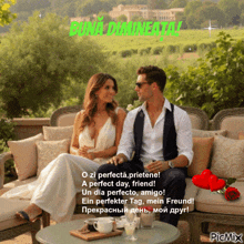 a picture of a man and woman sitting on a couch with a greeting in another language