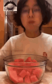 Jay Li Eating Watermelon GIF - Jay Li Eating Watermelon GIFs