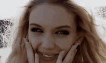 Melinda London Smile GIF - Melinda London Smile Emilia GIFs