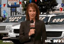 Reporter Getting Bird Poop On Her Shoulder GIF - Kristen Wiig Reporter Bird Poop GIFs