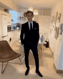 Personabey Army GIF - Personabey Army Suit GIFs