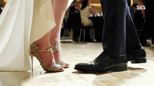 marriage-weddingdance.gif