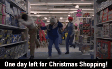 One Day Left For Christmas Shopping GIF - Christmas Eve Christmas Shopping Christmas GIFs