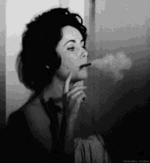 Wellthen Smoking GIF - Wellthen Smoking Liz Taylor GIFs