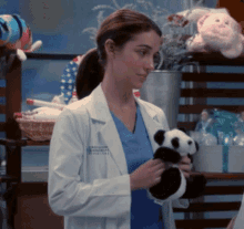 Greys Anatomy Jules Millin GIF - Greys Anatomy Jules Millin Stuffed Panda GIFs