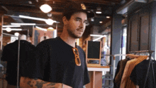 Kian Lawley Side Eye GIF - Kian Lawley Side Eye Kian And Jc GIFs