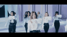 Loona Butterfly GIF - Loona Butterfly Dance GIFs
