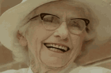 Grandma Laughs Old Lady GIF - Grandma Old Lady Smile GIFs