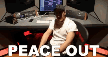 Florian Picasso Peace Out GIF - Florian Picasso Peace Out GIFs