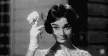 Audrey Hepburn Bye GIF - Audrey Hepburn Bye Sassy GIFs