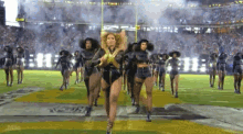 Beyonce Superbowl GIF - Beyonce Superbowl Hands Up GIFs