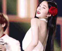 아이린 미소 춤 하바나 공연 장미 섹시 긴머리 레드벨벳 GIF - Irene Smile Dancing GIFs