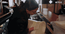 Pour Ice Fill Ice GIF - Pour Ice Fill Ice Bartending GIFs
