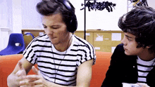 One Direction Larry Stylinson GIF - One Direction Larry Stylinson Louis Tomlinson GIFs