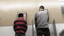 Bathroom Pic GIF - Bathroom Picture Urial GIFs