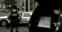 Hostages S01e01 - Dylan Mcdermott GIF - Fbi Police Security GIFs
