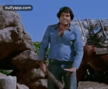 Dharmendra In Sholay Angry GIF - Dharmendra In Sholay Dharmendra Sholay GIFs