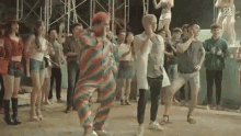 Dance Me At A Party GIF - Dance Me At A Party Weekend Vibe GIFs