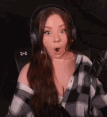 Tayvix Covers Mouth GIF - Tayvix Covers Mouth Shocked GIFs
