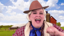 Cowboy Hat Dorky Farmgirl GIF - Cowboy Hat Dorky Farmgirl Funny Farmer GIFs