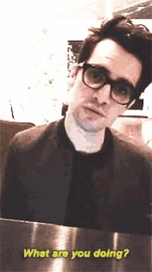 Beebo Brendon Urie GIF - Beebo Brendon Urie What GIFs