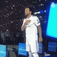 Siuuuuu Marcelo Ronaldo GIF - Siuuuuu Marcelo Ronaldo Special Shake Hands GIFs
