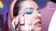 Maquiagem Karen Bachini GIF - Maquiagem Karen Bachini Passando Delineador GIFs