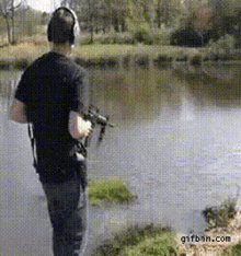 Shooting Water GIF - Shooting Water M16 GIFs