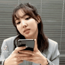 Nayeon Phone GIF - Nayeon Phone Twice GIFs