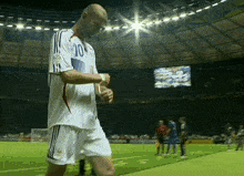 Zidane Walk Out GIF - Zidane Walk Out Wrist Tape GIFs