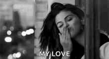Selena Gomez Kiss GIF - Selena Gomez Kiss Blow Kiss GIFs