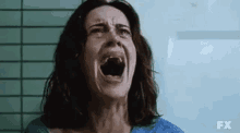 Woman Screaming Woman Crying GIF - Woman Screaming Woman Crying Crazy Woman Crying GIFs