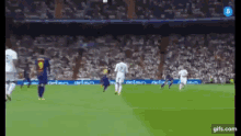 Modric Lukamodric GIF - Modric Lukamodric Soccer GIFs