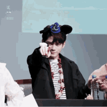 Wanna One Finger Pointing GIF - Wanna One Finger Pointing 너 GIFs