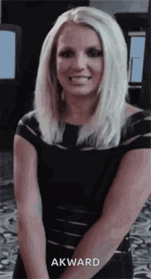 Britney Uncomfortable GIF - Britney Uncomfortable Akward Smile GIFs