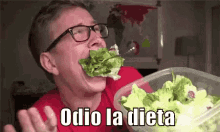 Tyler Oakley Odia Tener Que Comer Solo Lechuga GIF - Chico Dieta Sano GIFs