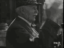 Marechal Phille Pétain GIF - Marechal Phille Pétain GIFs
