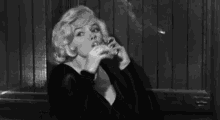 Marilyn Monroe GIF - Some Like It Hot Marilyn Monroe Classic GIFs