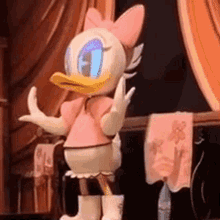 Theonikascrown Daisy Duck GIF - Theonikascrown Onikascrown Daisy Duck GIFs