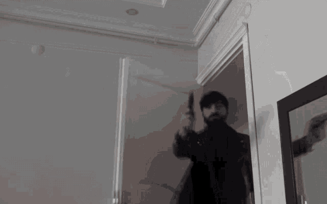 elleryukari-sercank.gif