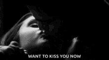 [Image: kiss-kissing.gif]