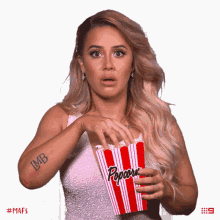 Popcorn Cathy Evans GIF - Popcorn Cathy Evans Married At First Sight GIFs