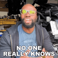 No One Really Knows Rich Rebuilds GIF - No One Really Knows Rich Rebuilds No One Has An Idea GIFs