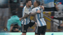Messi Abrazo Di Maria Messi Festejo Di Maria GIF