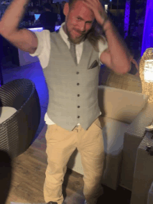 Callmefrank Ready To Party GIF - Callmefrank Ready To Party Hat Tip GIFs