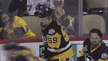 Pittsburgh Penguins Spin GIF - Pittsburgh Penguins Spin Jake Guentzel GIFs