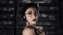 qveen herby sade sade in the90s pose photo