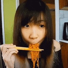 Eating Noodles Xiao Hoang GIF - Eating Noodles Xiao Hoang Xiaorishu GIFs