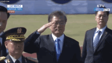 moon jaein president of south korea salute
