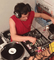 GIF